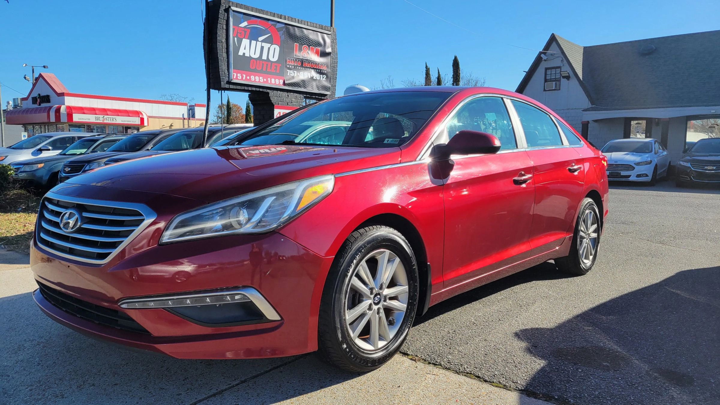 Used 2015 Hyundai Sonata SE w/ Cargo Package image 1