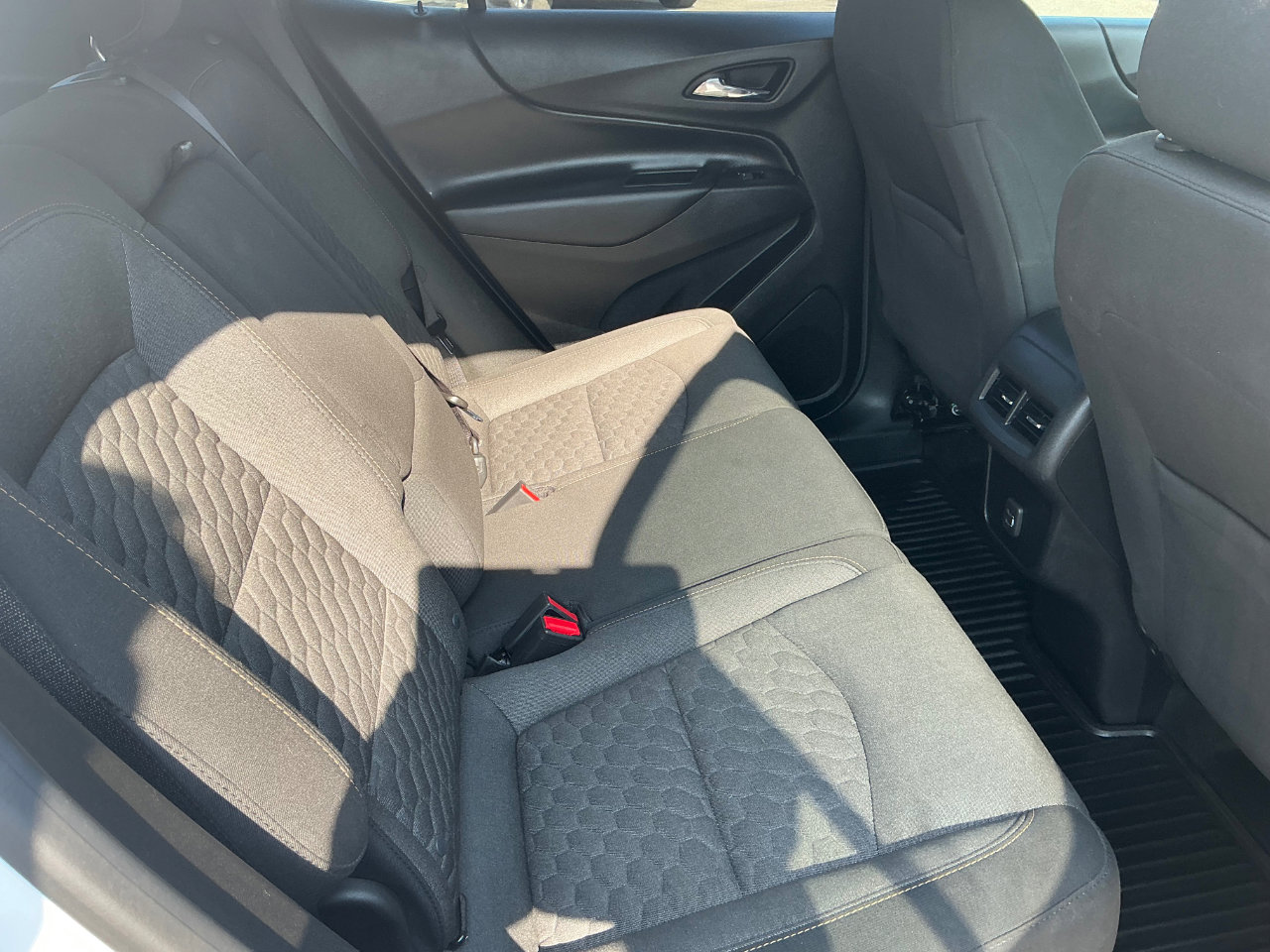 Used 2019 Chevrolet Equinox LT w/ Driver Convenience Package image 10