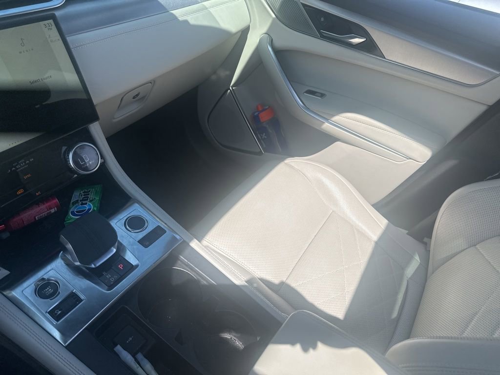 Used 2023 Jaguar F-PACE S AWD/4WD image 6