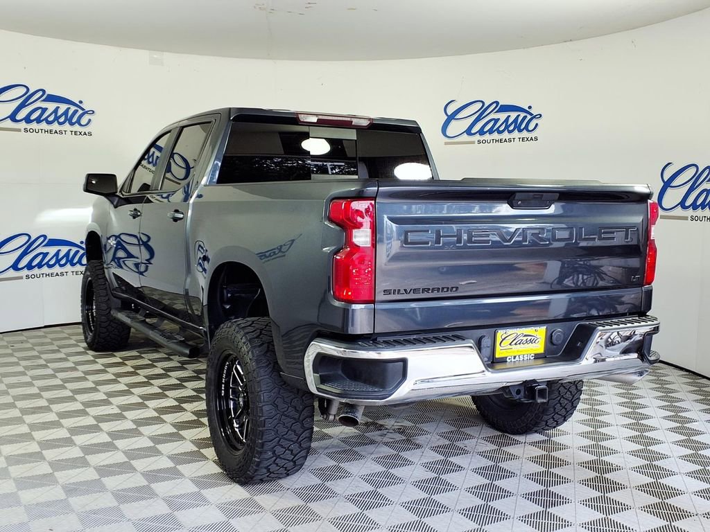 Used 2021 Chevrolet Silverado 1500 LT w/ Convenience Package II RWD image 2