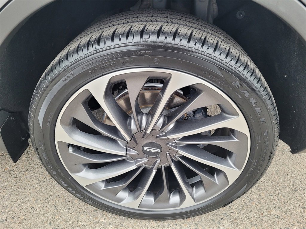 Used 2022 Lincoln Aviator Reserve w/ Equipment Group 201A image 27