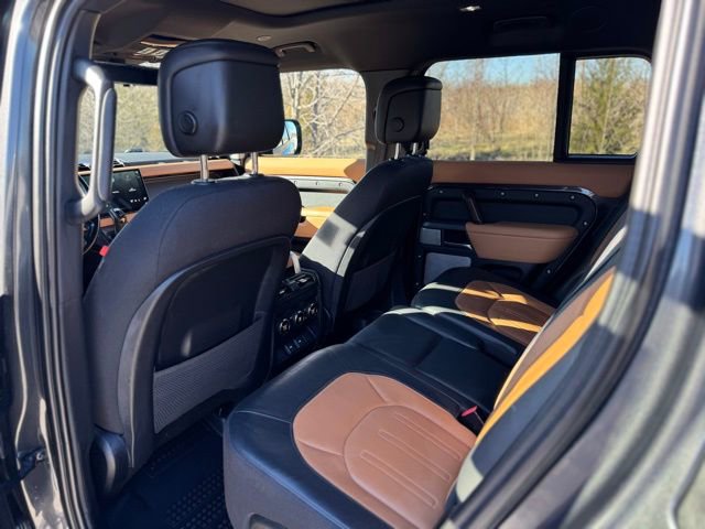 Used 2023 Land Rover Defender 130 X image 16