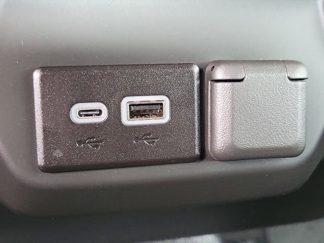 Certified 2025 Chevrolet Silverado 1500 W/T image 15