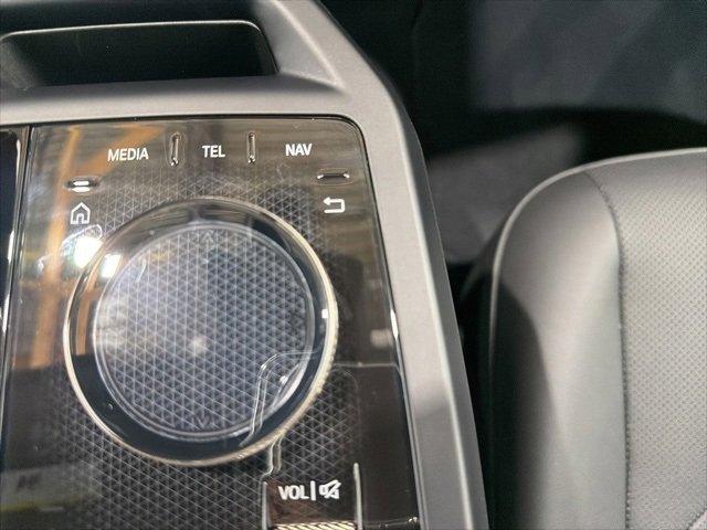 Used 2025 BMW iX xDrive50 w/ Premium Package image 37