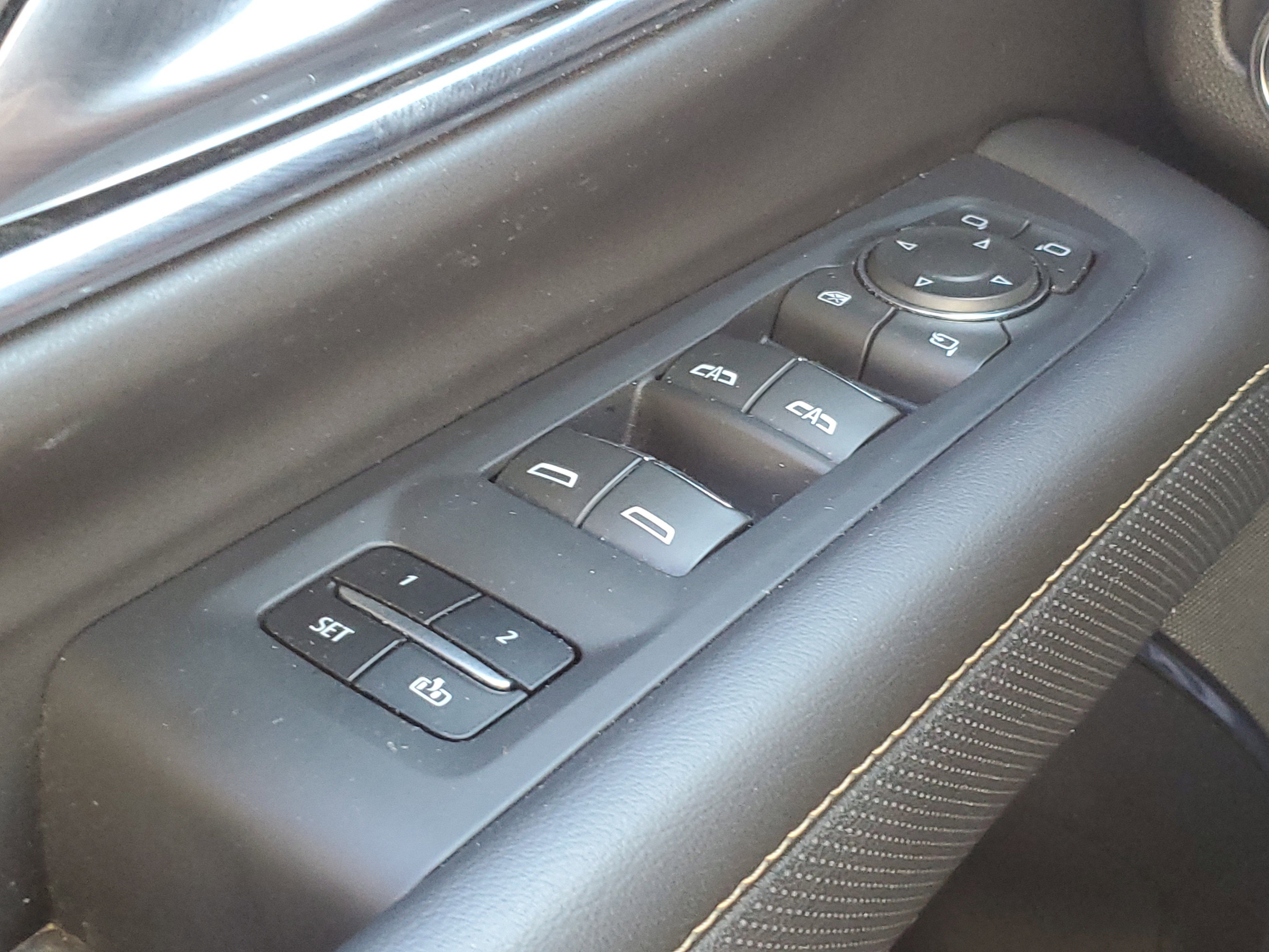 Used 2023 Chevrolet Tahoe Premier w/ Advanced Technology Package image 23
