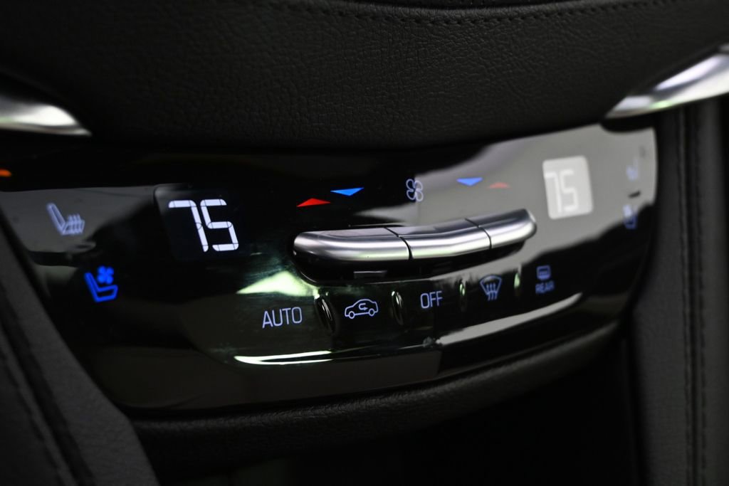 New 2025 Cadillac XT5 Sportv w/ LPO, Floor Liner Package image 29