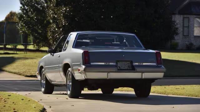 Used 1987 Oldsmobile Cutlass Supreme Salon image 8