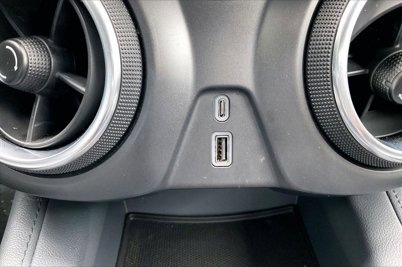 Used 2020 Chevrolet Blazer LT FWD image 17