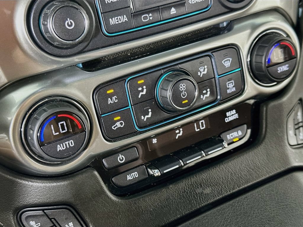 Used 2019 Chevrolet Tahoe Premier w/ Premier Plus Edition AWD/4WD image 28