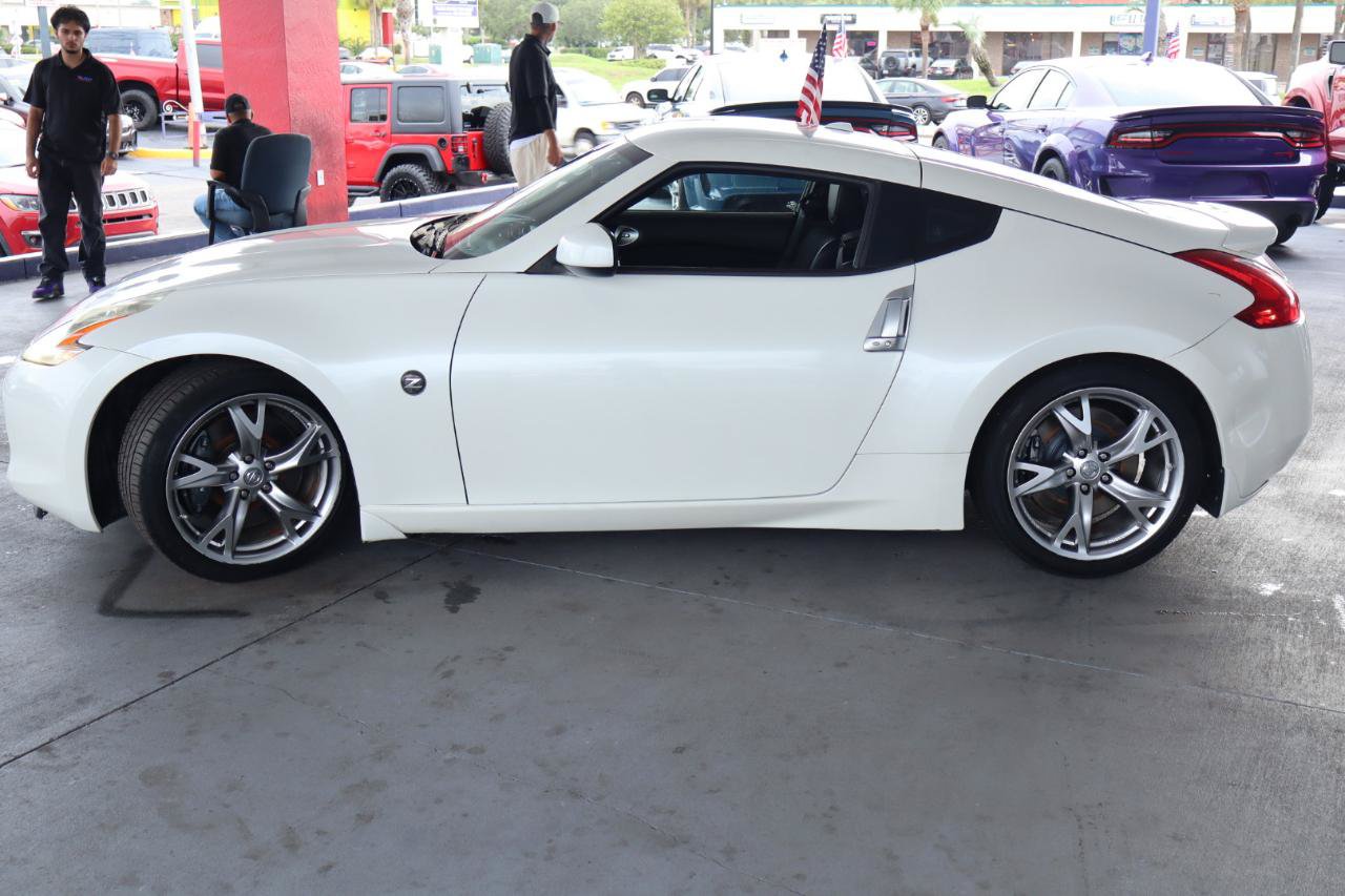 Used 2012 Nissan 370Z Touring w/ Sport Pkg RWD image 8