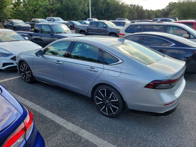 Used 2024 Honda Accord Touring image 7