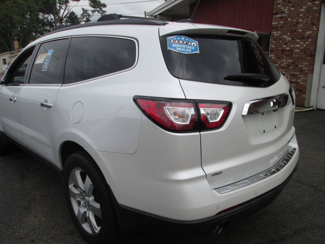 Used 2016 Chevrolet Traverse LTZ AWD/4WD image 11