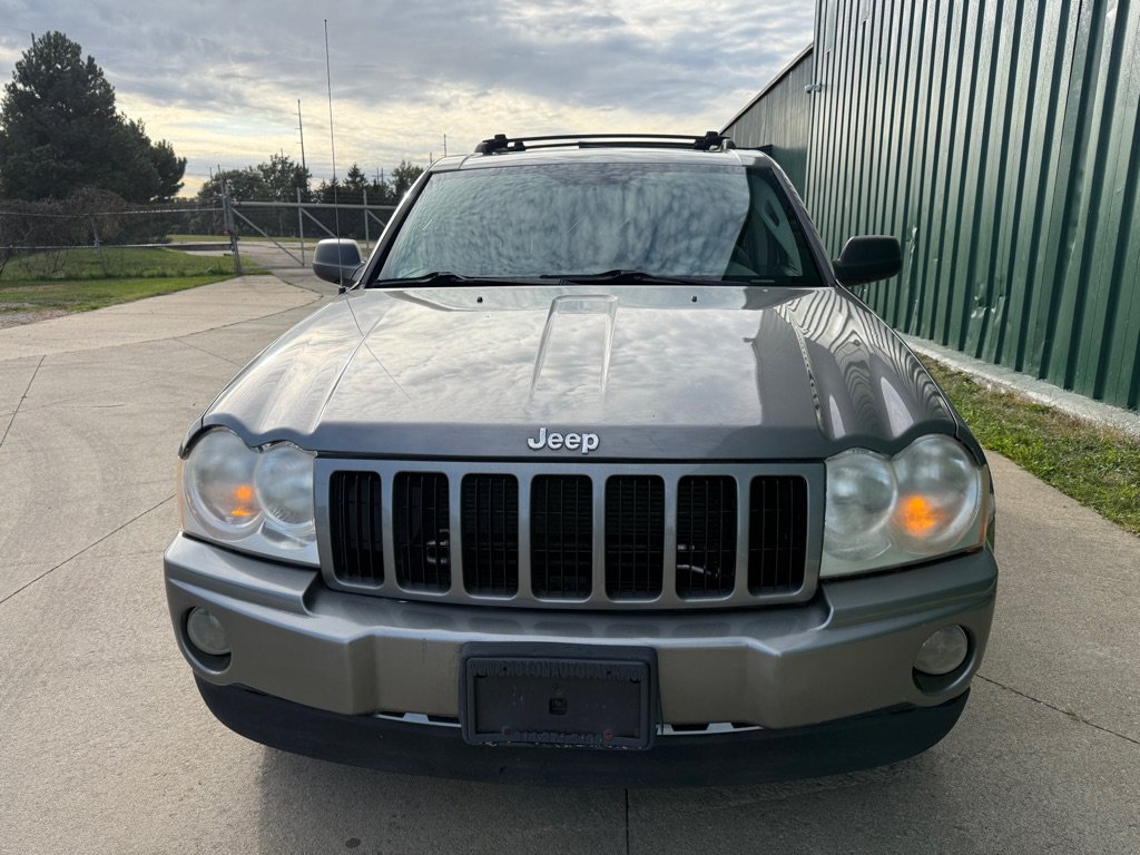 Used 2007 Jeep Grand Cherokee Laredo AWD/4WD image 8