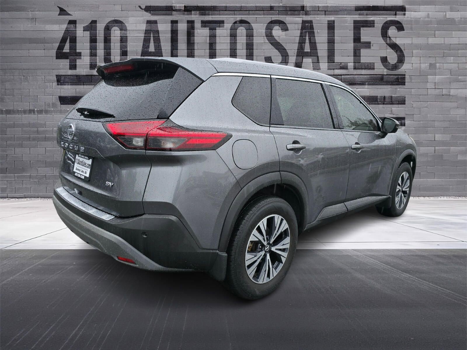 Used 2021 Nissan Rogue SV w/ Premium Package image 3