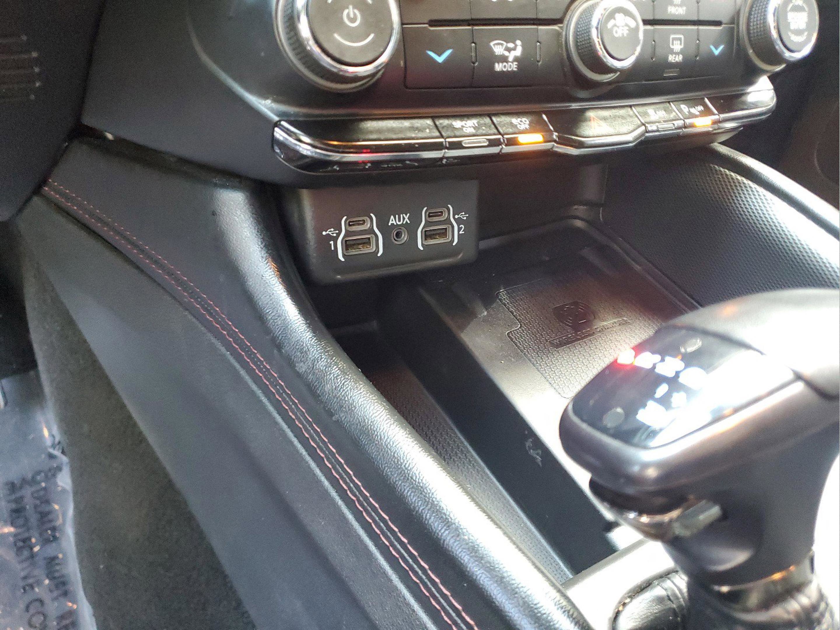 Used 2021 Dodge Durango R/T w/ Blacktop Package image 22