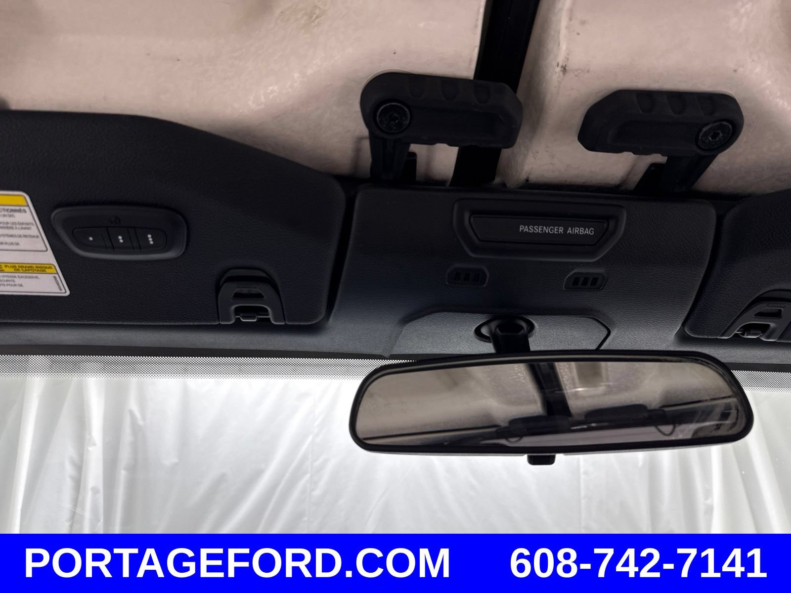 Used 2018 Jeep Wrangler Unlimited Sahara w/ Cold Weather Group AWD/4WD image 22