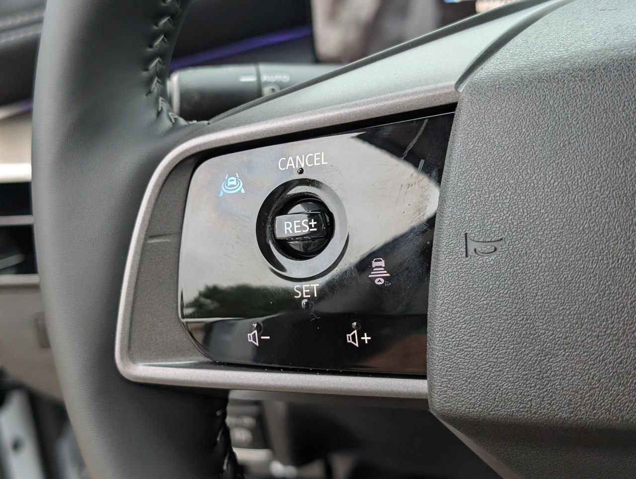 Used 2025 Nissan Murano SL image 21