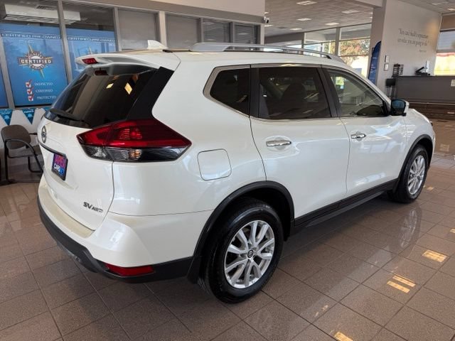 Used 2018 Nissan Rogue SV w/ Sun & Sound Touring Package AWD/4WD image 4