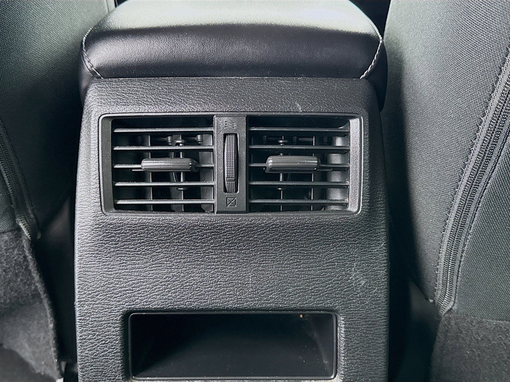 Used 2022 Mitsubishi Outlander ES image 16