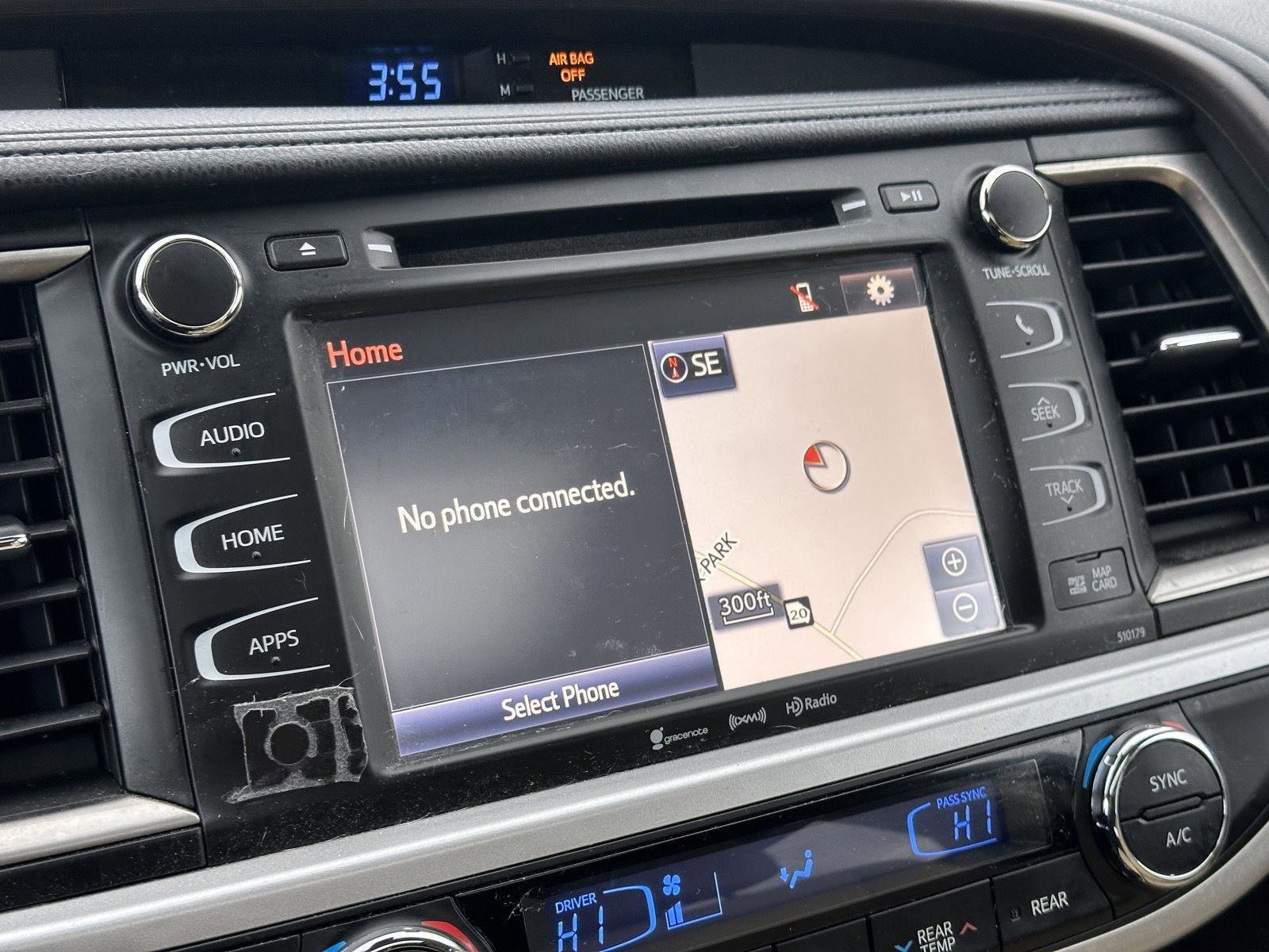 Used 2018 Toyota Highlander XLE image 12