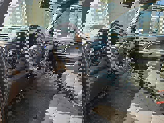 Used 2023 Chevrolet Colorado W/T image 2