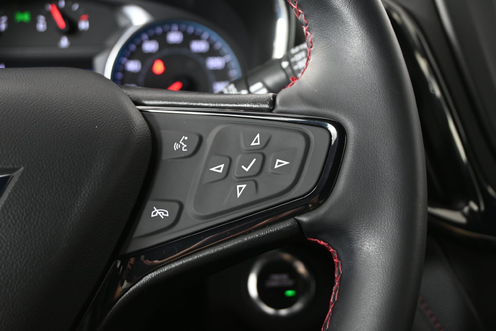 Used 2023 Chevrolet Equinox RS AWD/4WD image 35