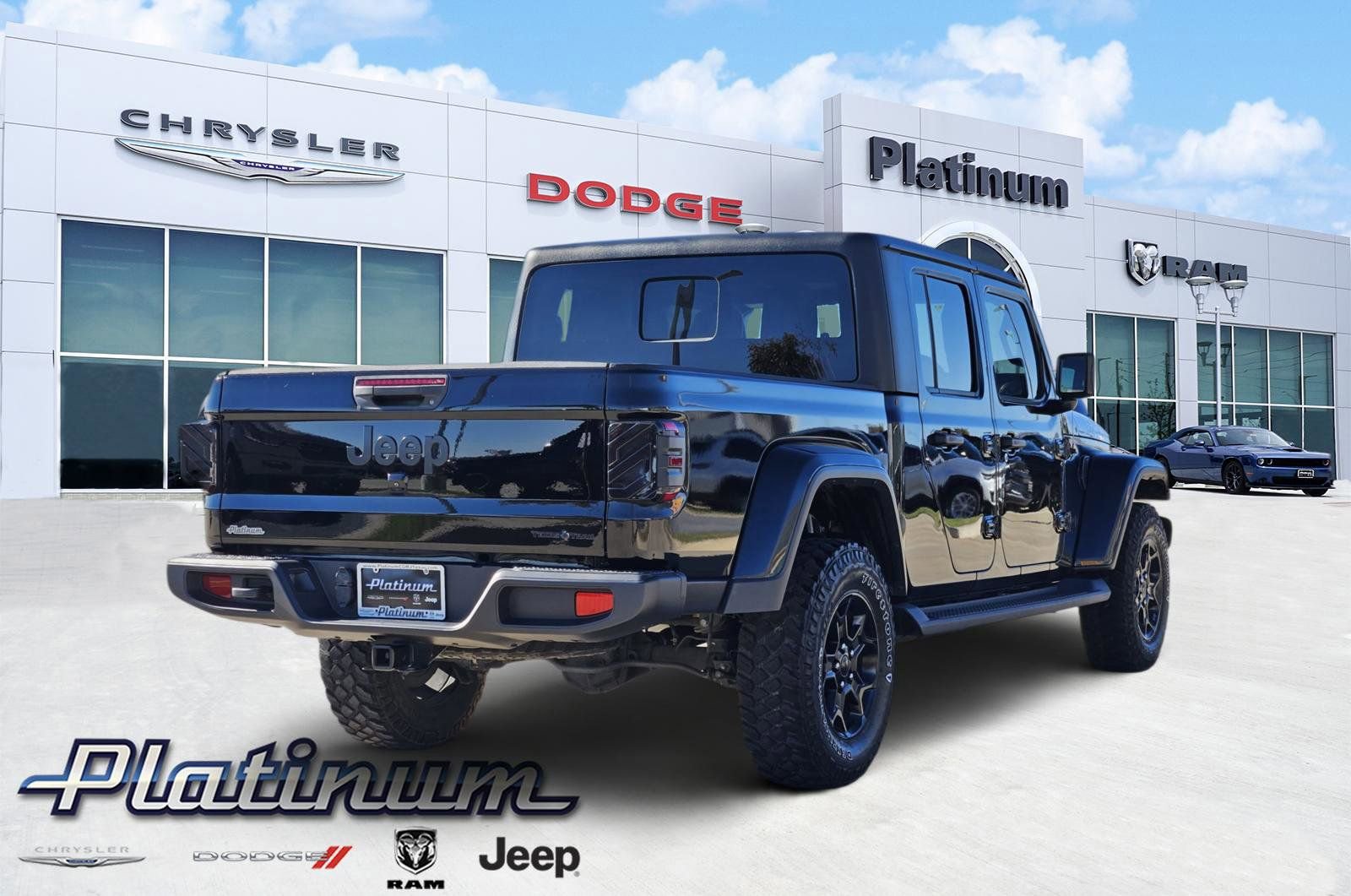 Used 2023 Jeep Gladiator Sport image 5