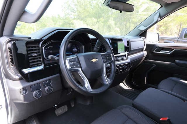 Used 2025 Chevrolet Silverado 1500 LT image 25