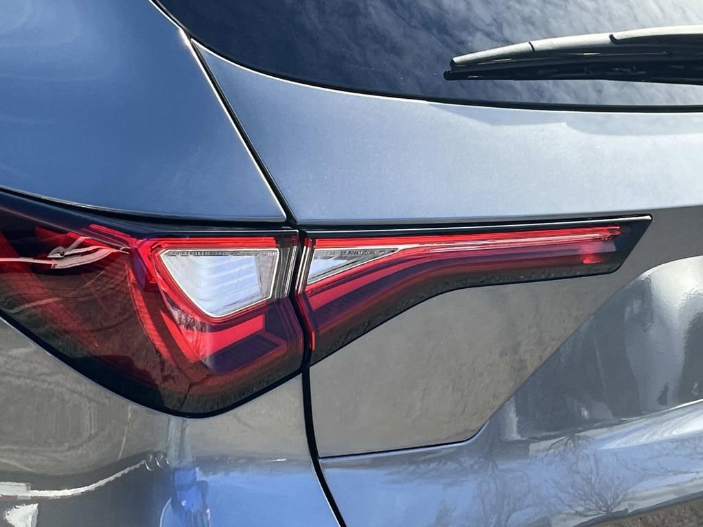 Used 2023 Acura MDX SH-AWD w/ Technology Package image 10