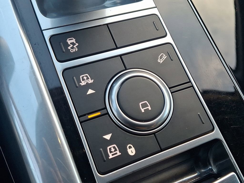 Used 2021 Land Rover Range Rover Sport HSE Silver Edition image 24