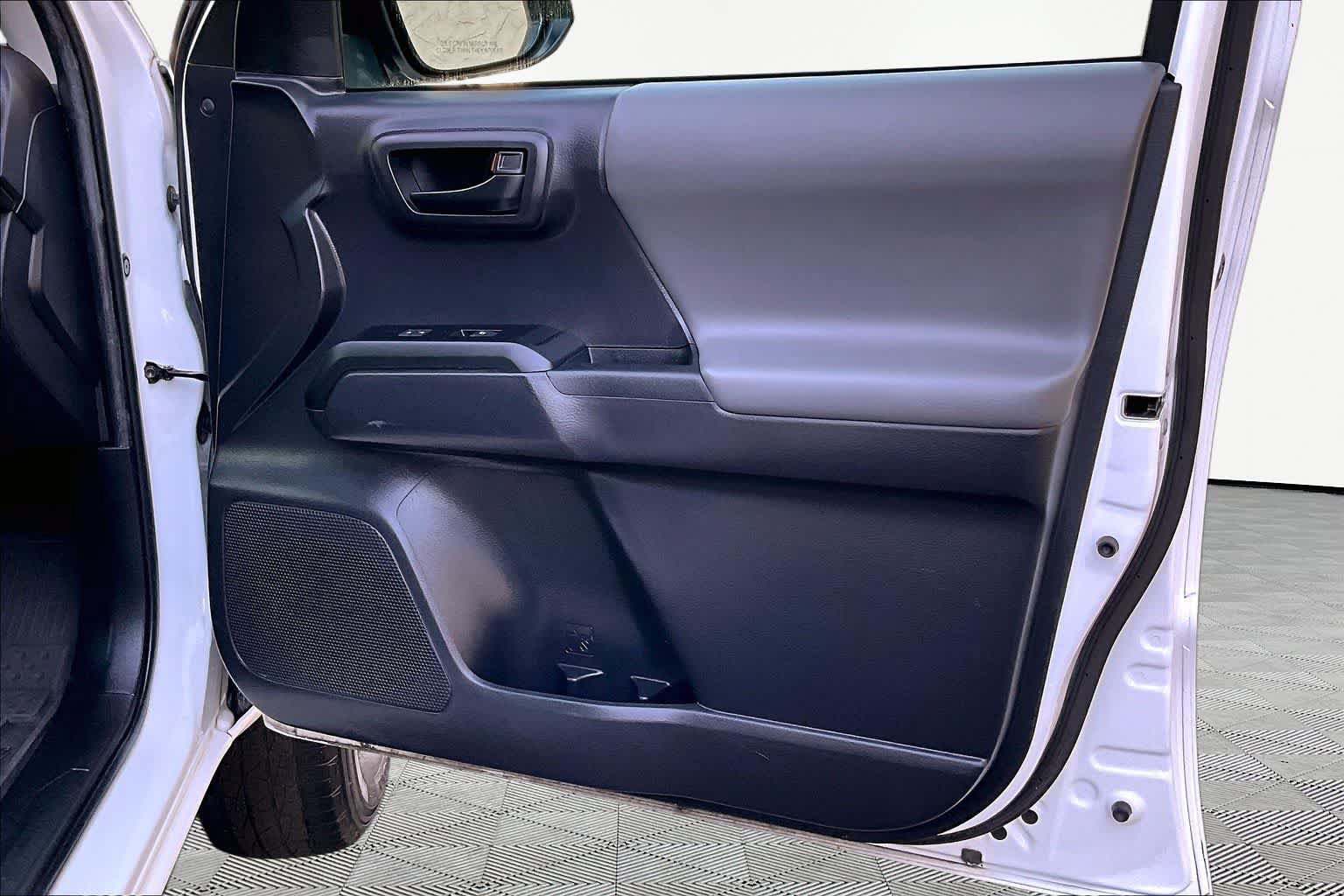 Certified 2023 Toyota Tacoma SR AWD/4WD image 21