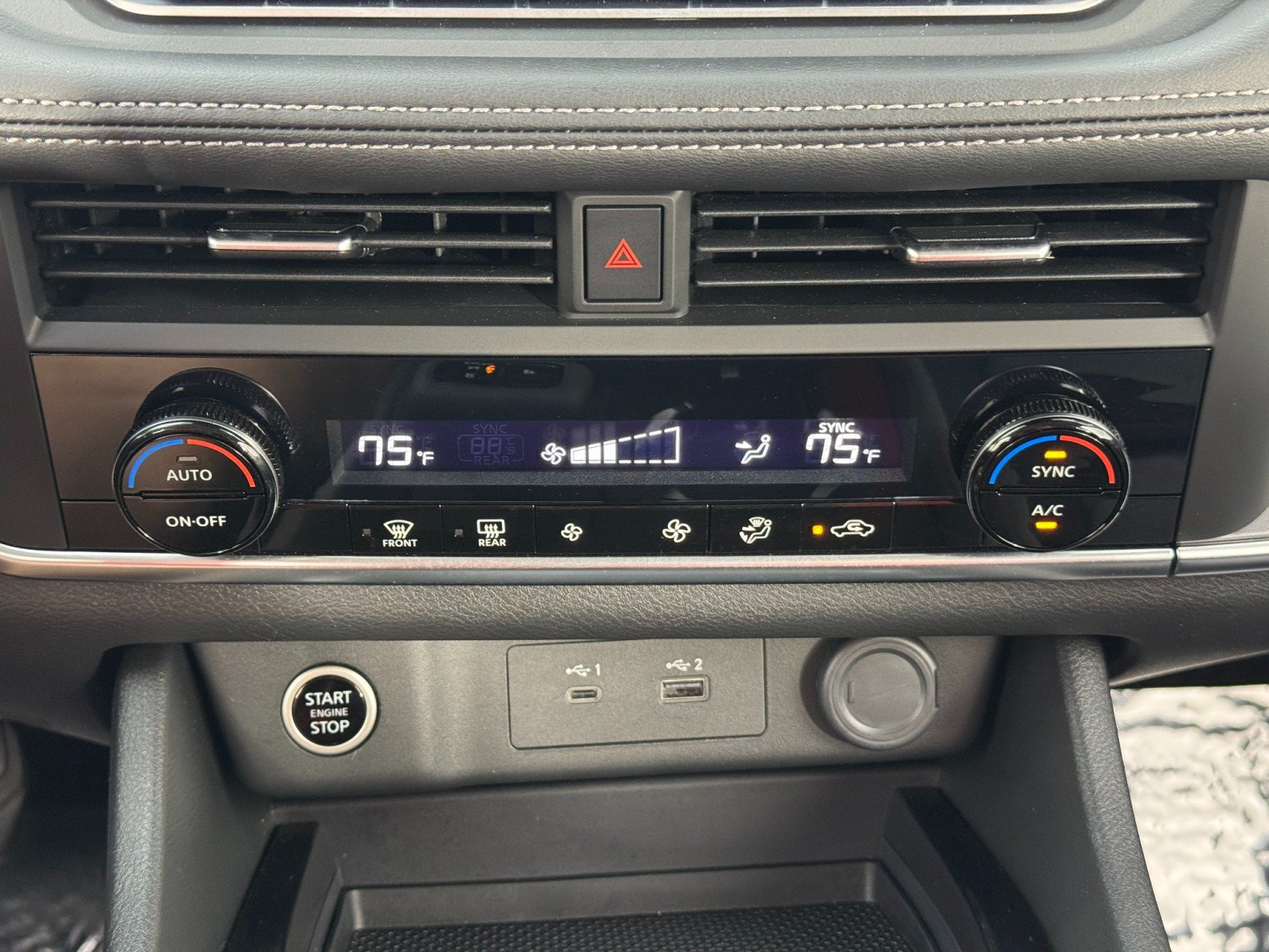 Used 2023 Nissan Rogue SV FWD image 24