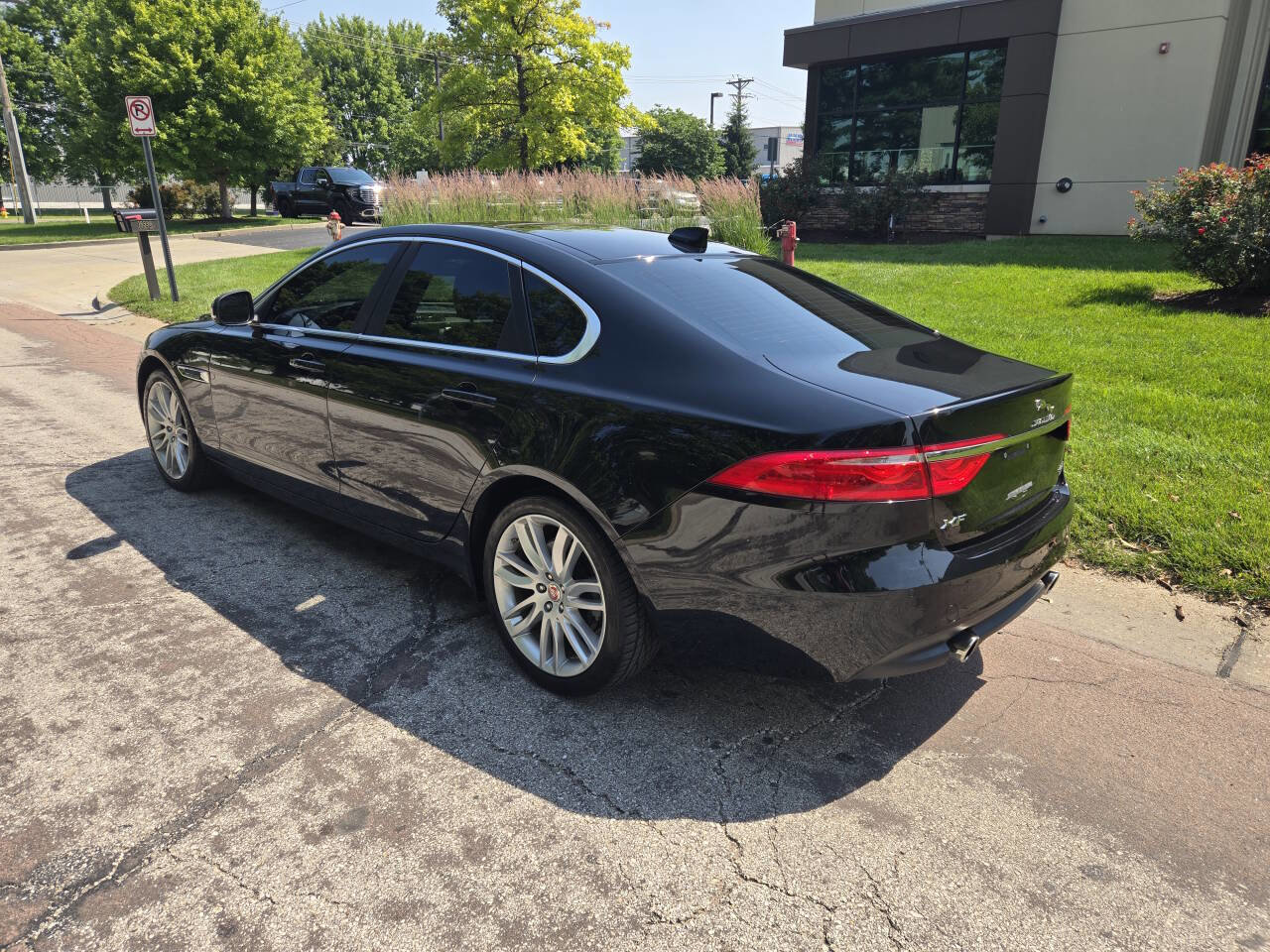 Used 2016 Jaguar XF Prestige image 8