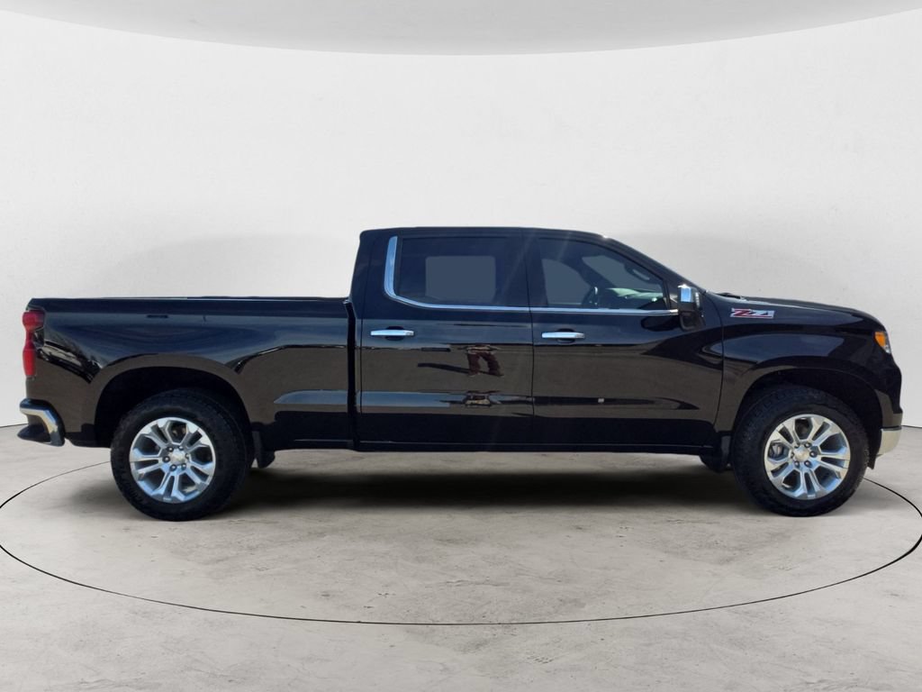Certified 2023 Chevrolet Silverado 1500 LTZ w/ LTZ Premium Package AWD/4WD image 4