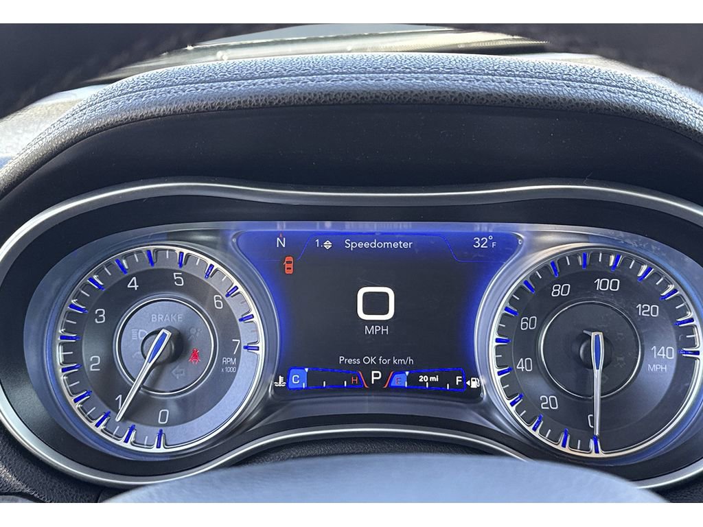 Used 2022 Chrysler 300 Touring L w/ Popular Equipment Group image 16