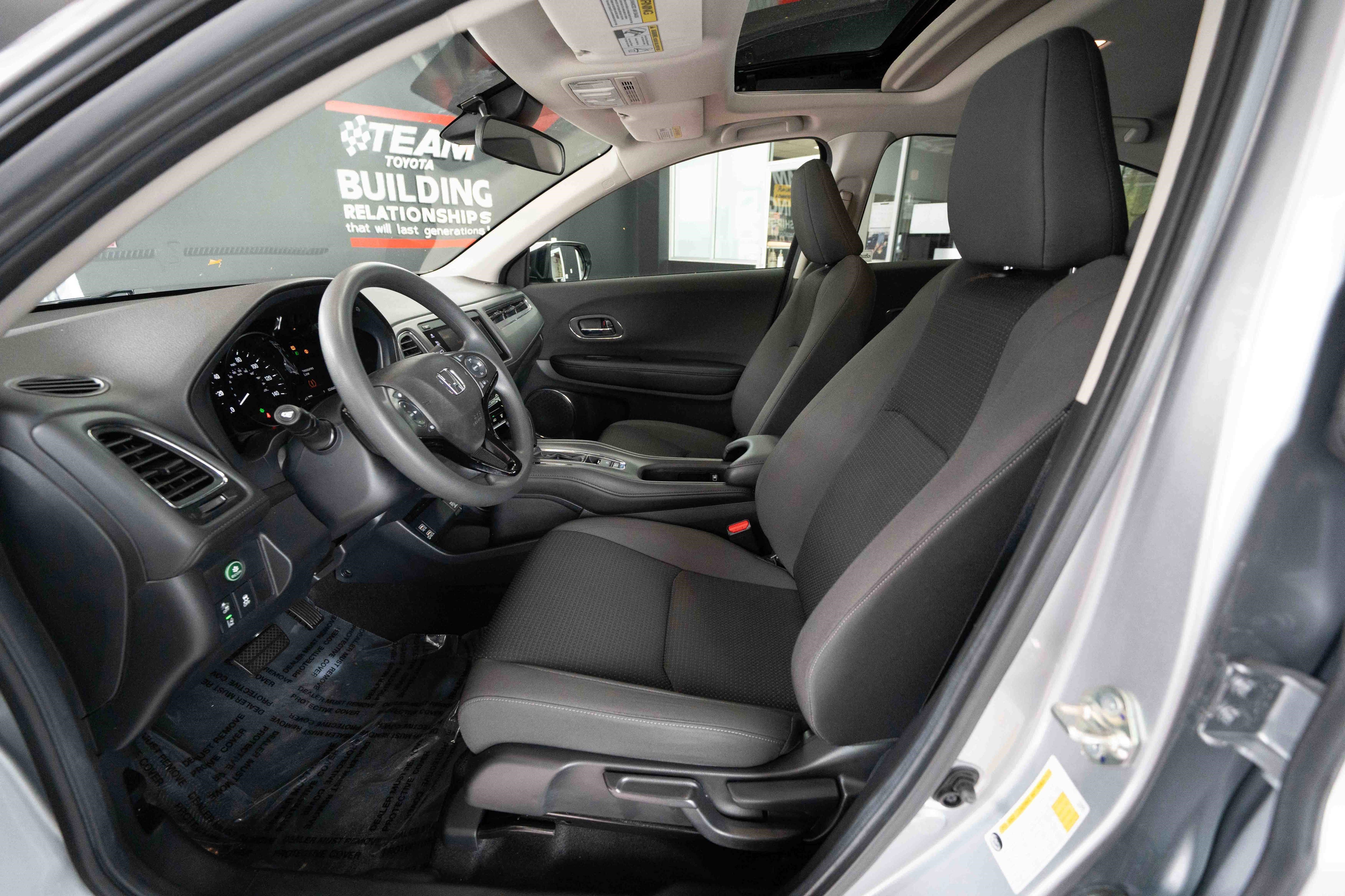 Used 2020 Honda HR-V EX image 9