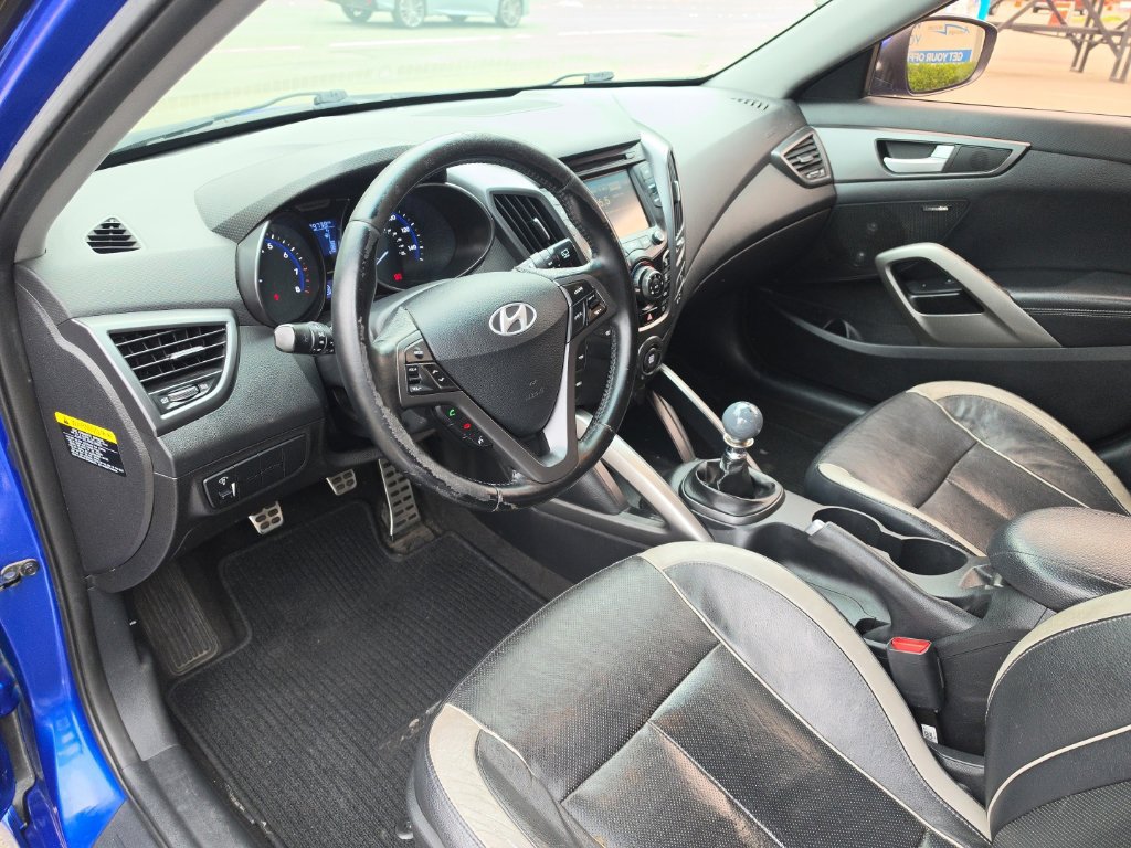 Used 2014 Hyundai Veloster Turbo FWD image 9