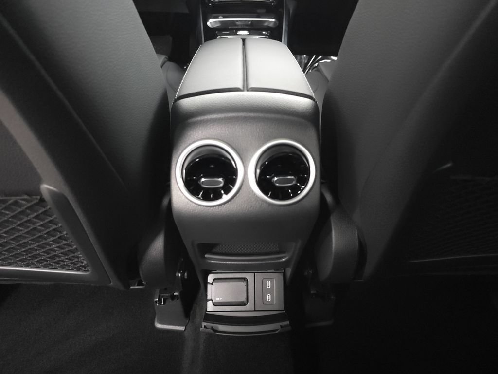 Certified 2026 Mercedes-Benz GLB 250 4MATIC image 25