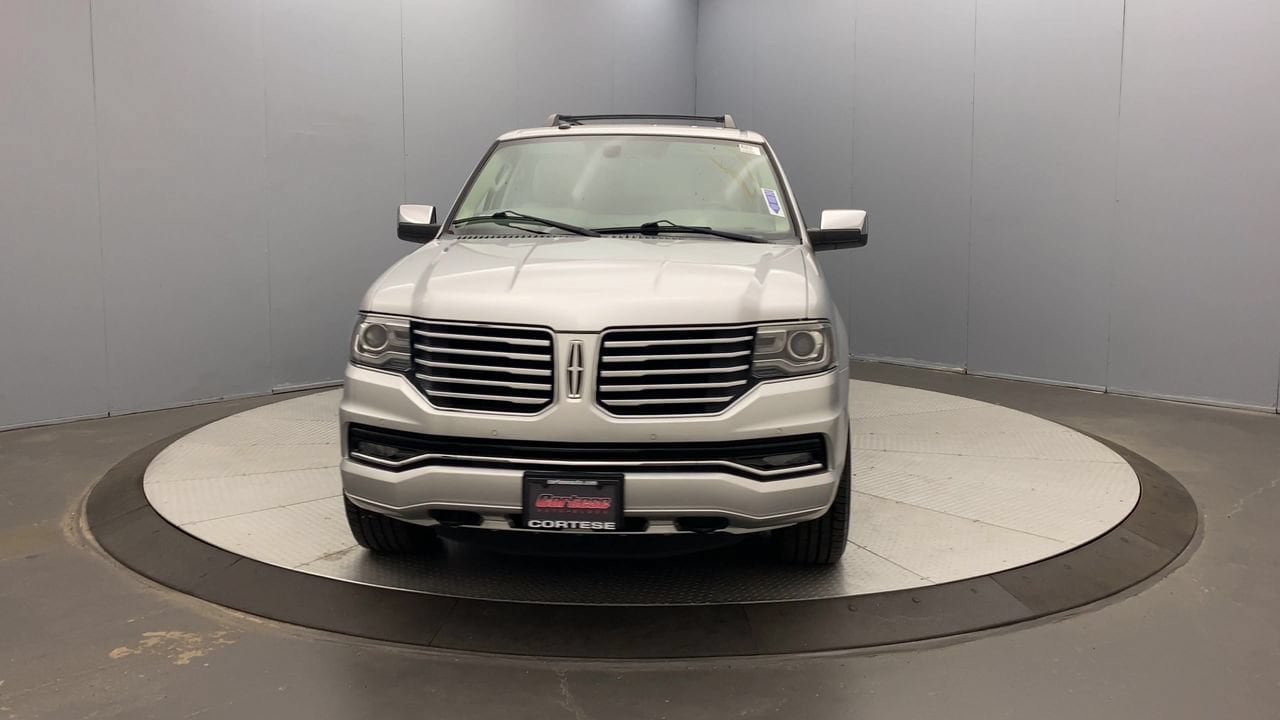Used 2017 Lincoln Navigator Select AWD/4WD image 8