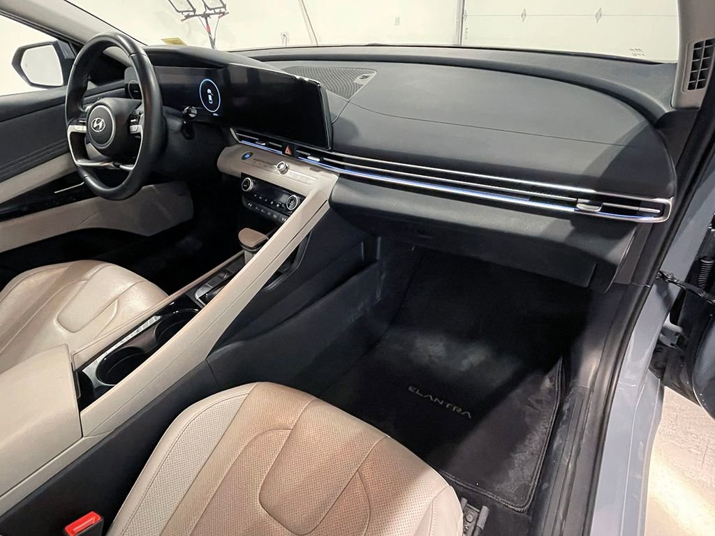 Used 2023 Hyundai Elantra Limited image 27