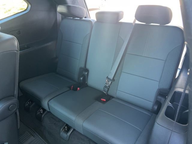 Used 2024 GMC Acadia AT4 w/ Luxury Package image 32