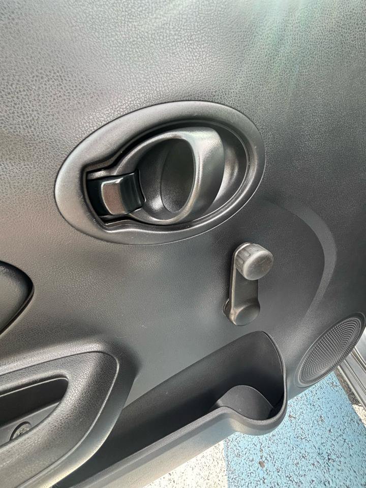 Used 2019 Nissan Versa S FWD image 10