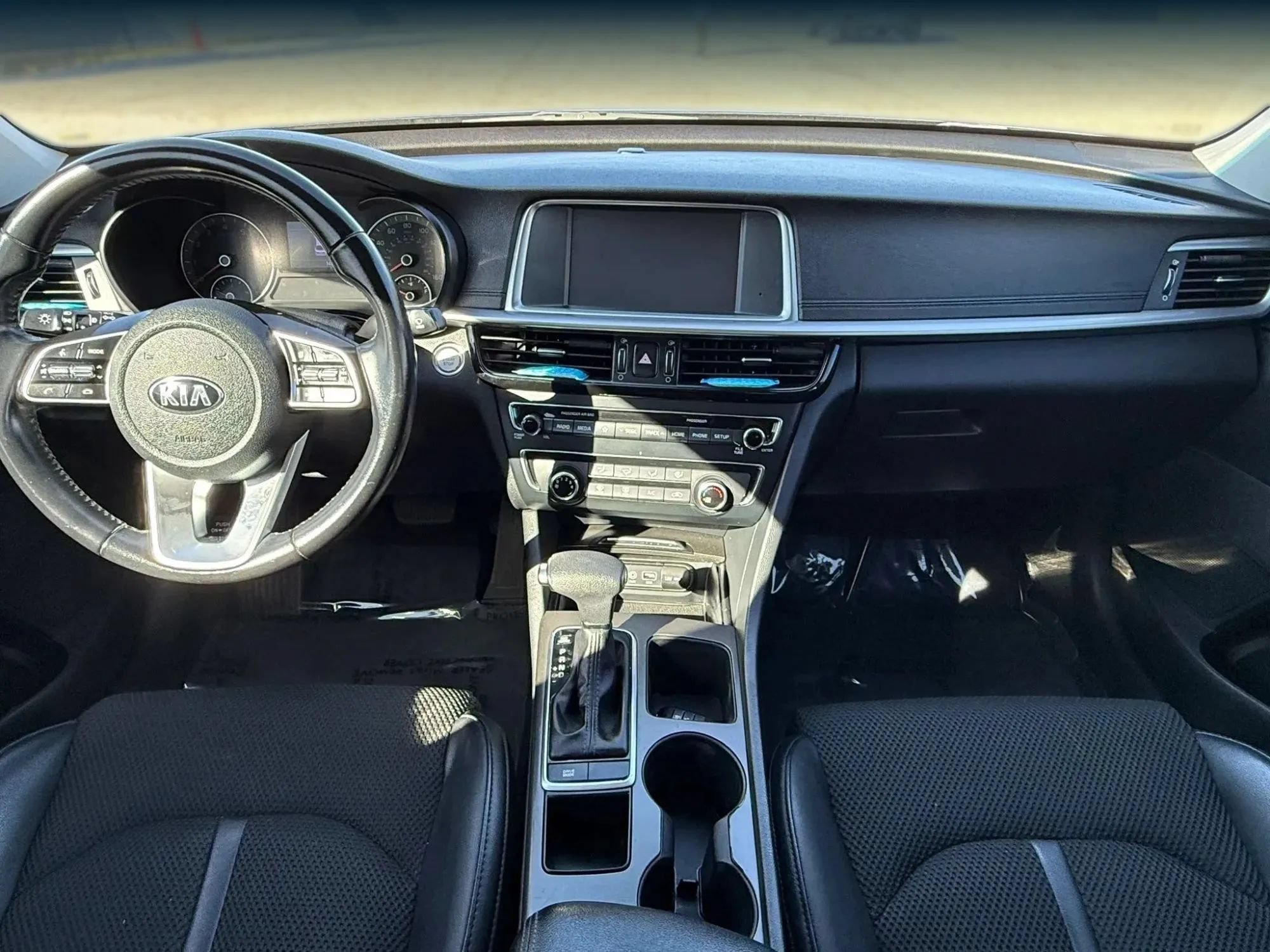Used 2020 Kia Optima S FWD image 3