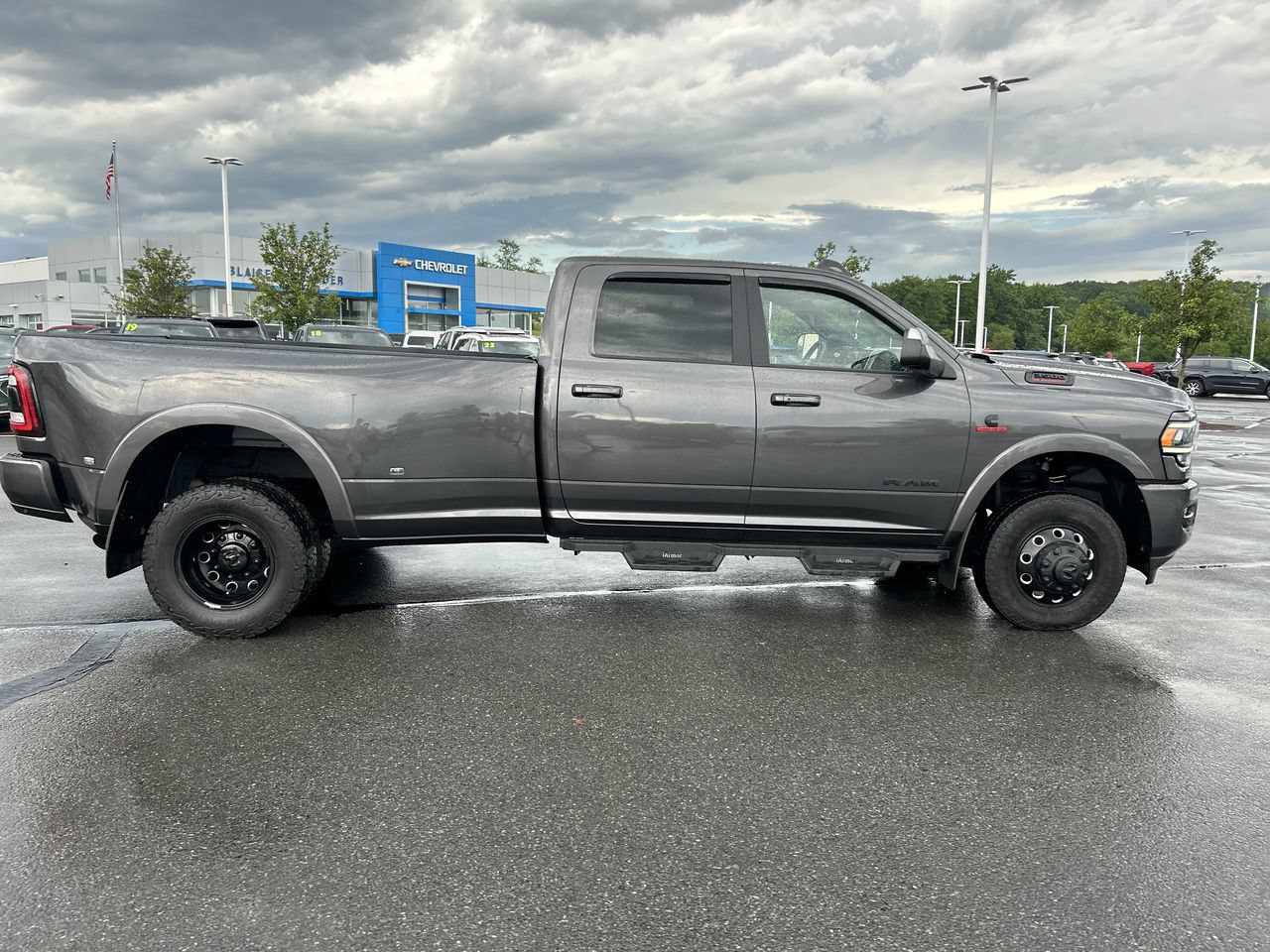 Used 2021 RAM 3500 Laramie w/ Night Edition AWD/4WD image 8