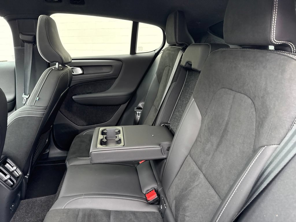 Used 2023 Volvo C40 P8 Recharge Plus AWD/4WD image 14