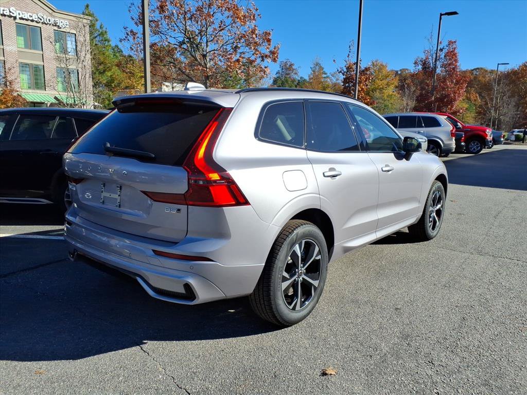 New 2026 Volvo XC60 B5 Core AWD/4WD image 3