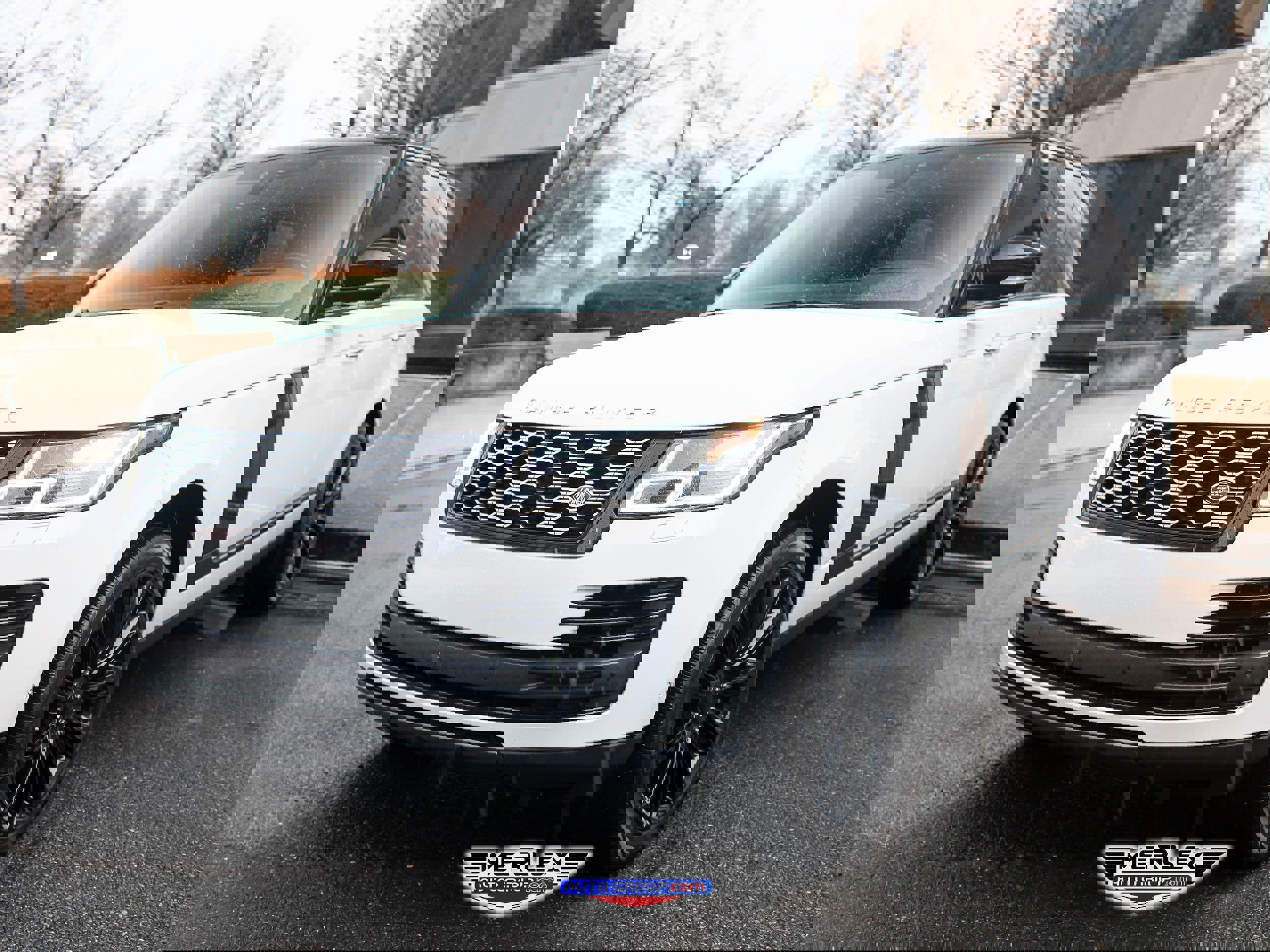 Used 2021 Land Rover Range Rover Autobiography image 3