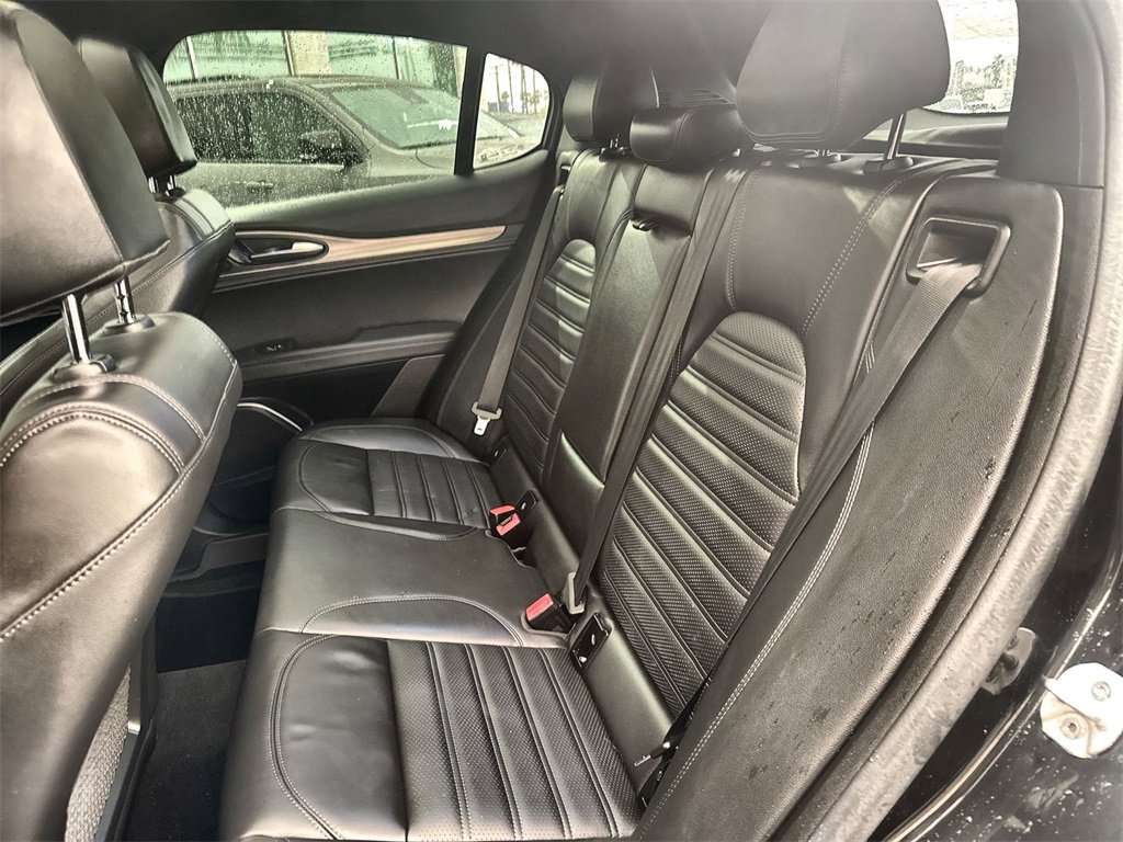 Used 2023 Alfa Romeo Stelvio Veloce image 25