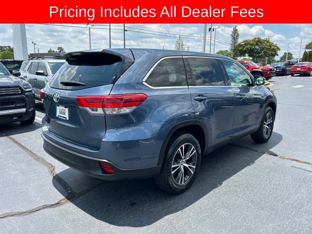 Used 2019 Toyota Highlander LE FWD image 18