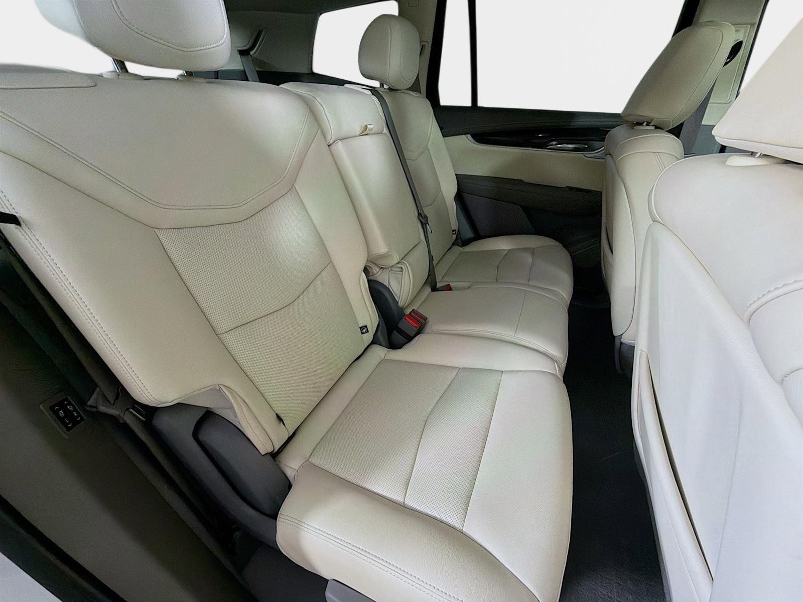 Used 2023 Cadillac XT6 Premium Luxury image 29